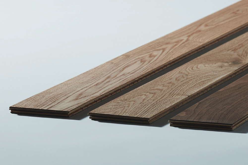 直貼りフローリング｜<br/>商業施設・オフィス・リフォーム対応