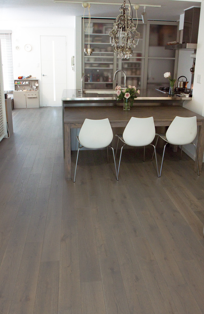 ワイルド45 ナラ節あり 特注色 施工例 2