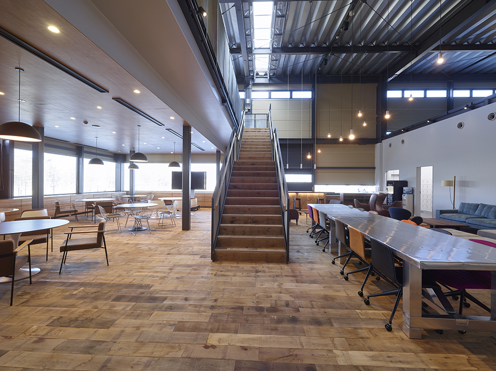 ワイルド無垢ナラMoreWild 特注色 施工例 5