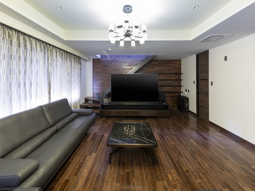 ウォールナットフローリング　施工事例