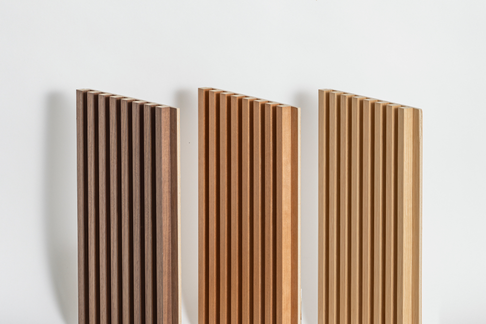 天然木の豊かな表情と陰影